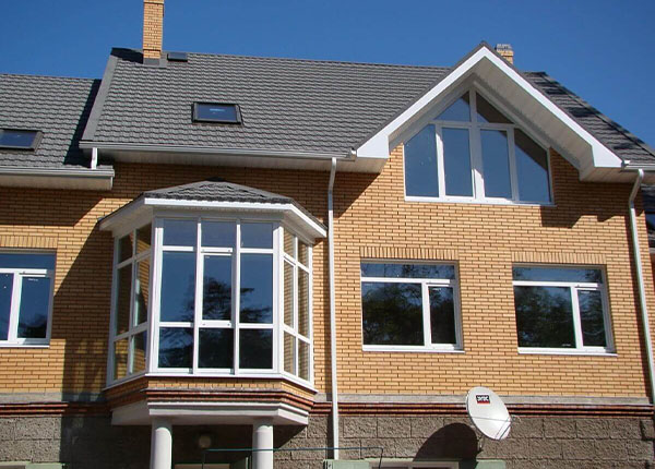 Французское остекление балкона в коттедже в Фрязино