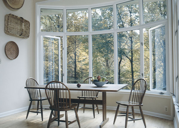 Остекление эркерными окнами коттеджа в Фрязино